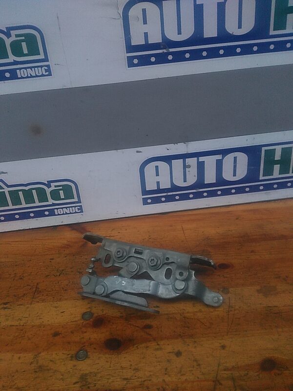 Balama capota dreapta MERCEDES C-Class W204 2007-2015