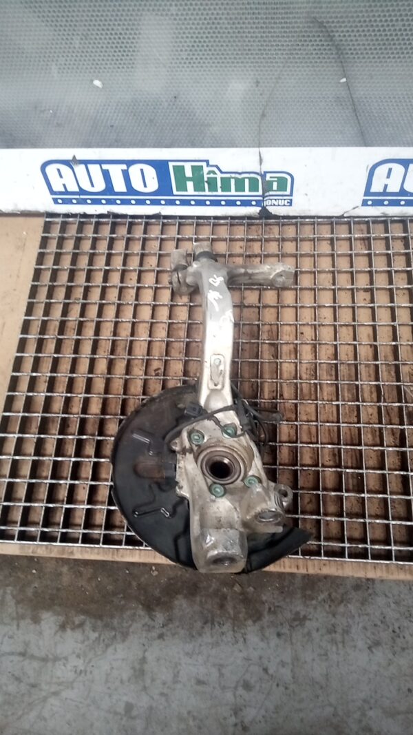 Fuzeta fata dreapta AUDI A4 B6 2000-2005
