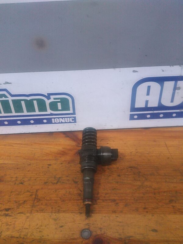 Injector(BA) VOLKSWAGEN Golf V 1K 2003-2010B 1.9 TDI ,105 CP