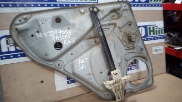 Macara geam ușa spate dreapta manuală VOLKSWAGEN PASSAT B5.5 2000-2005