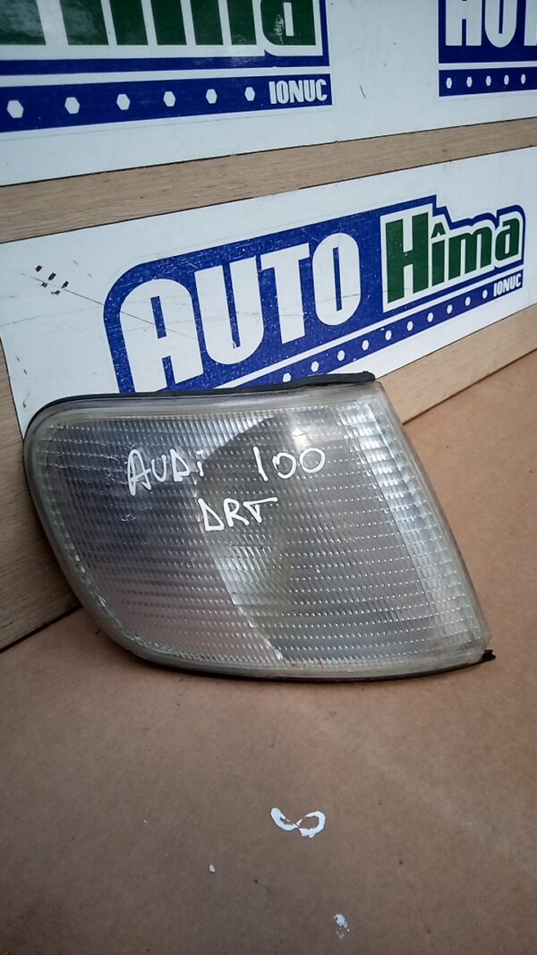 Lampa semnalizare fata dreapta alba AUDI 100 1968-1997