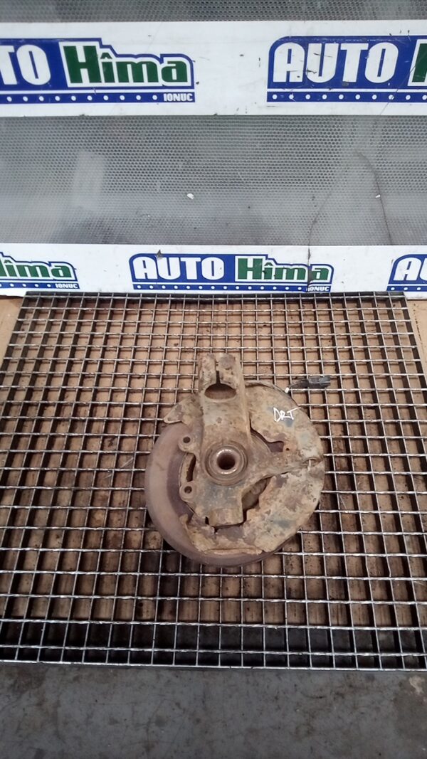 Fuzeta fata dreapta VOLVO S40 MK1 1995-2004 2.0D (Ford)