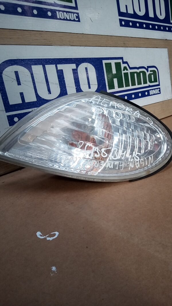 Lampa semnalizare fata stânga alba NISSAN Almera II (N16) 2000-2011