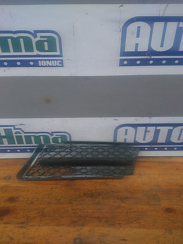 Grila bara fata stanga BMW Seria III E90 2004-2013