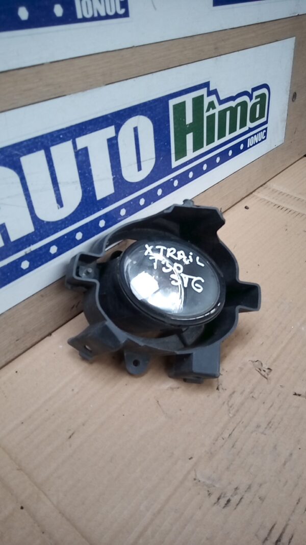 Proiector stanga VALEO NISSAN X-Trail (T30) 2000-2007