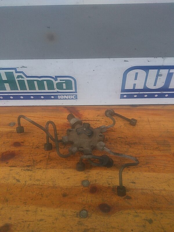 Rampa injectoare FORD Mondeo MK3 2000-2007 1.8 TDCI