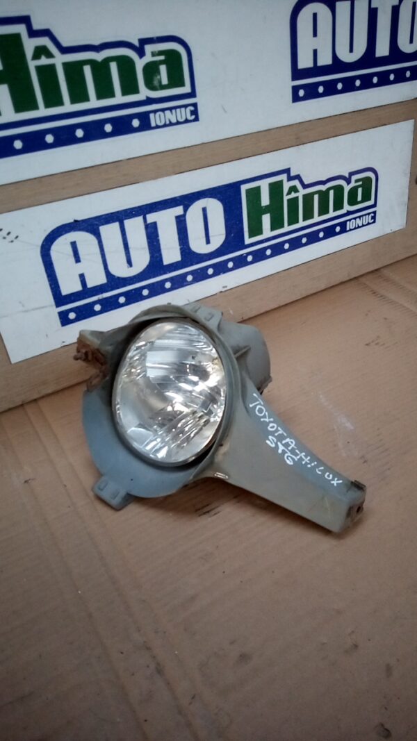 Proiector ceata stânga TOYOTA Hilux VII 2004-2015