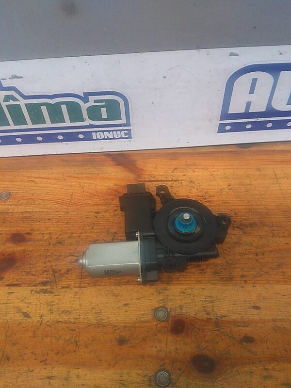 Motoras macara stanga fata ALFA ROMEO Giulietta 2010-2020