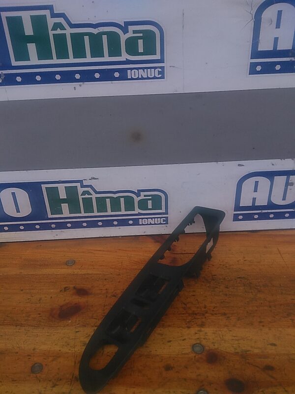 Maner panou butoane geamuri sofer VOLKSWAGEN PASSAT B6 2005-2011