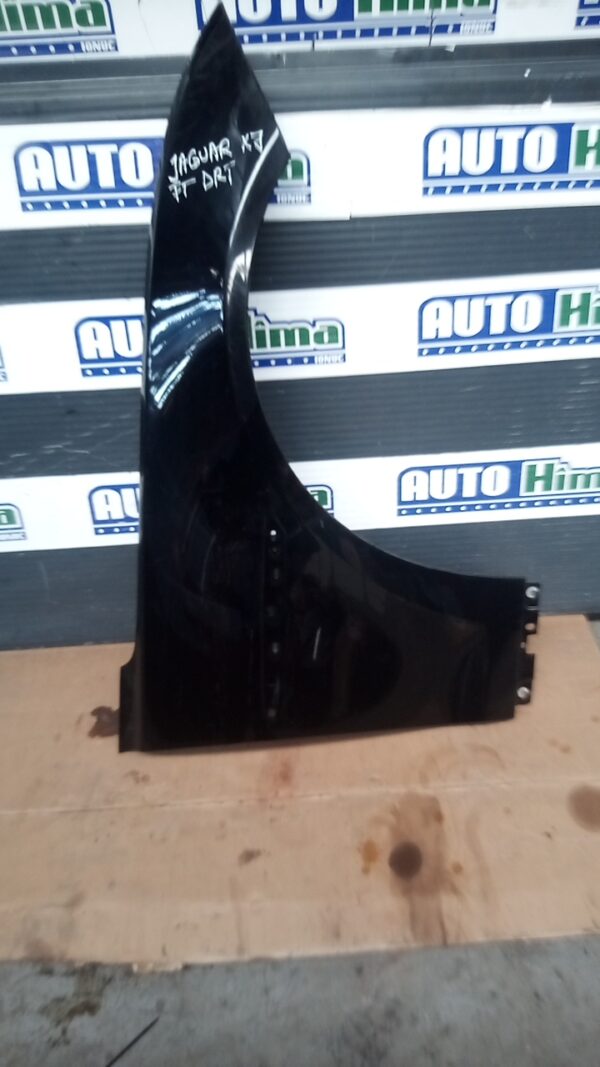 Aripa fata dreapta neagra JAGUAR XJ X351 2010-2019