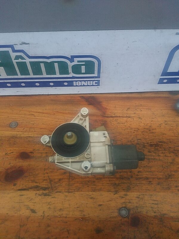 Motoras macara stanga spate MERCEDES C-Class W204 2007-2015