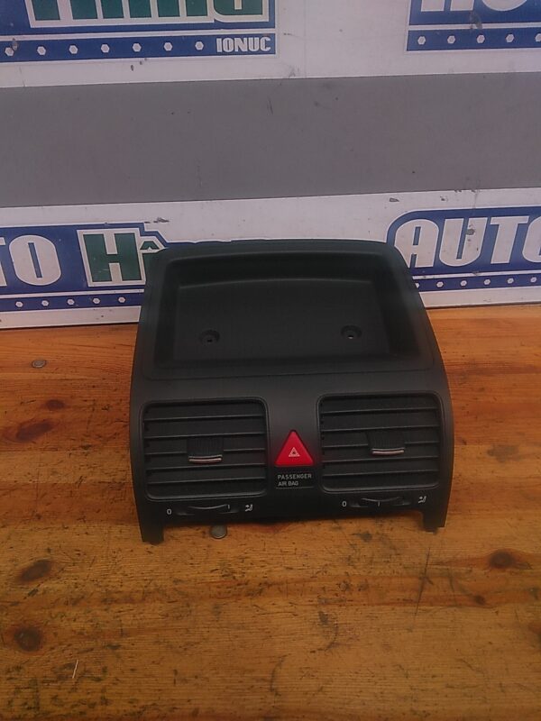 Grila centrala aer bord VOLKSWAGEN Jetta III 2004-2010