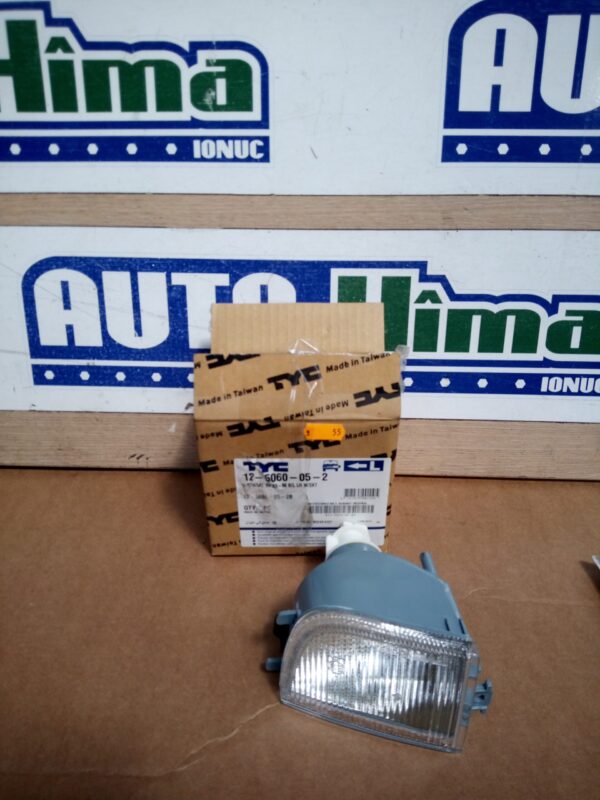 Lampa semnalizare stânga alba TYC  VOLKSWAGEN Passat B3 / B4 1988-1997 (din bara fata)