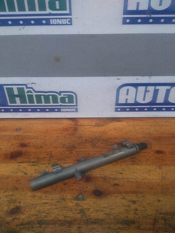 Rampa injectoare dreapta CHRYSLER 300C 2004-2010 3.0 CRD (mercedes)