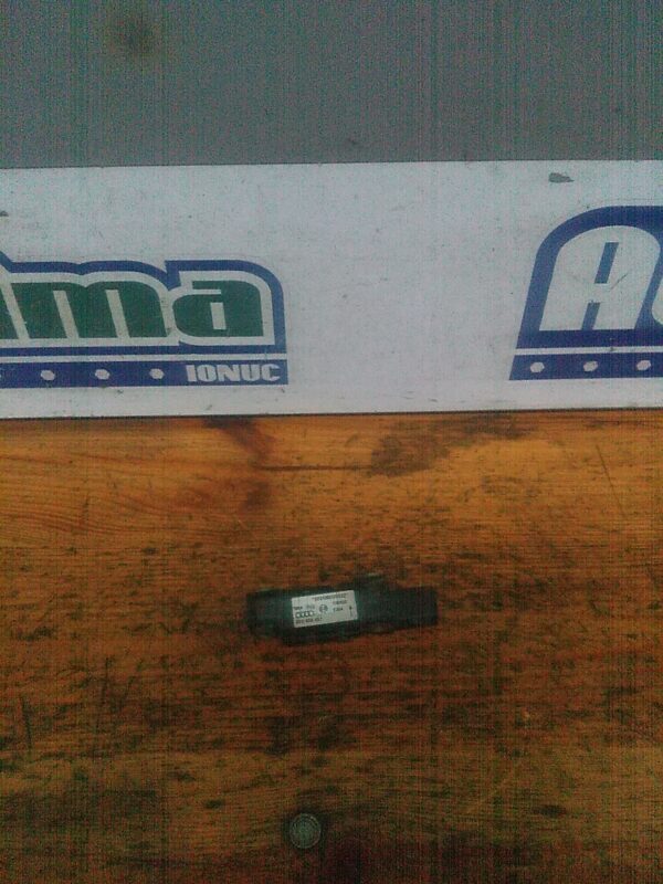 Senzor impact AUDI A4 B6 2000-2005