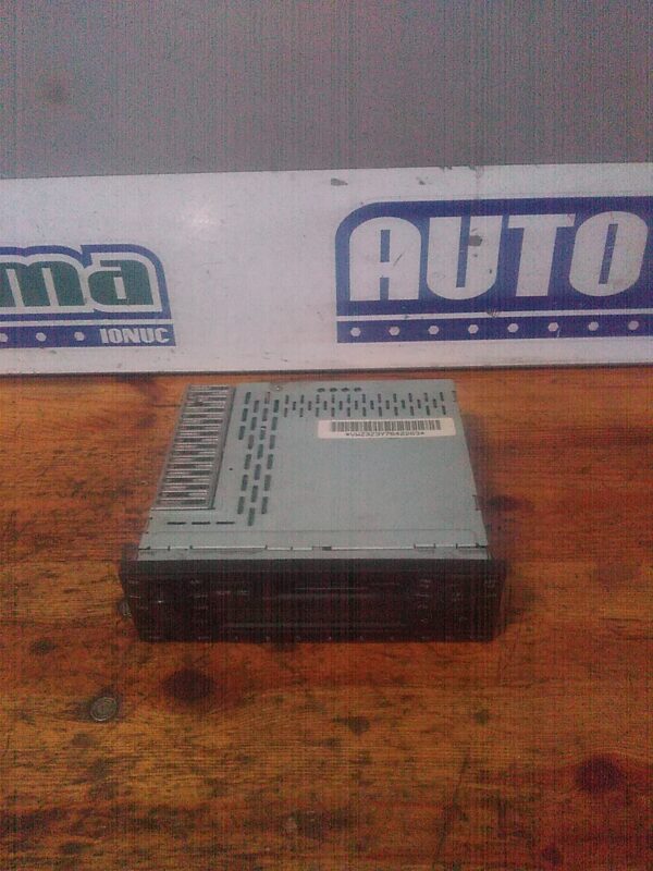 Radio casetofon VOLKSWAGEN Golf IV 1J 1997-2005