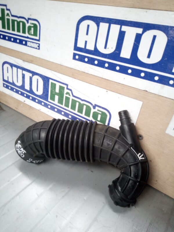 Furtun aer aspirare motor Seat Exeo 2008 2013 2.0 TDI
