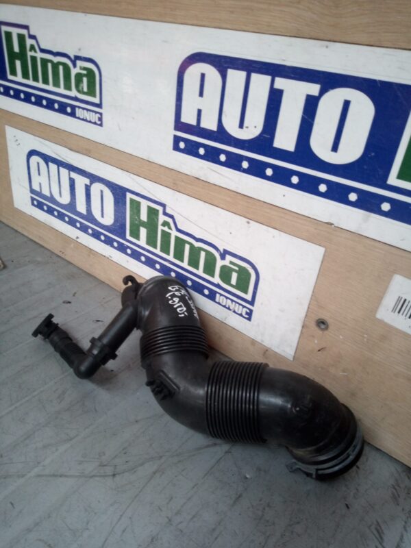 Tub aspirare aer motor Volkswagen Passat B6 2005 2011 1.9 TDI