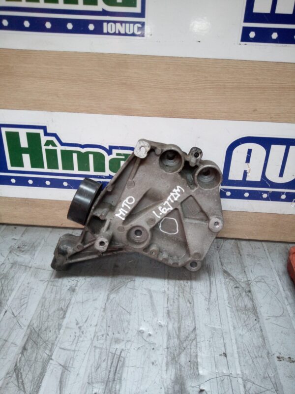 Suport accesorii motor aluminiu Alfa Romeo MiTo 2008-2018 1.6JTDM COD OEM 55214907