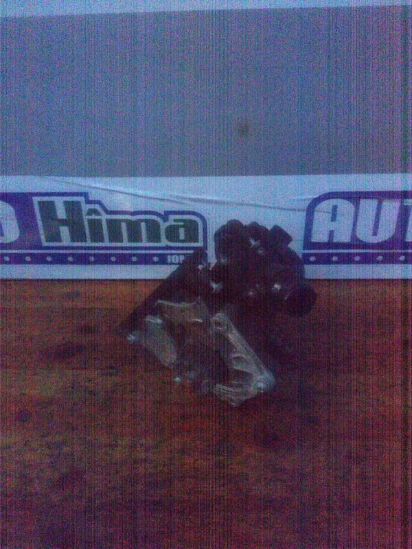 Pompa apa termostat Audi A6 4G (C7) 2011-2018 2.0 TFSI 06L121111J