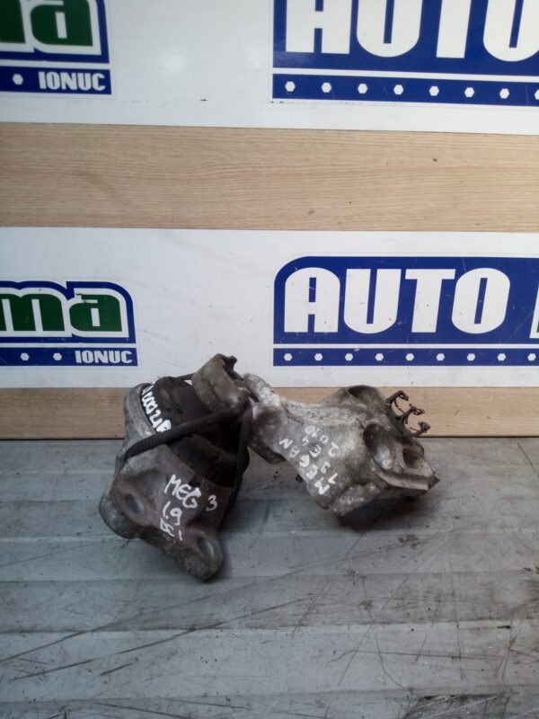 Suport motor dreapta Renault Megane 3 2008-2016 1.9DCI 112100021R