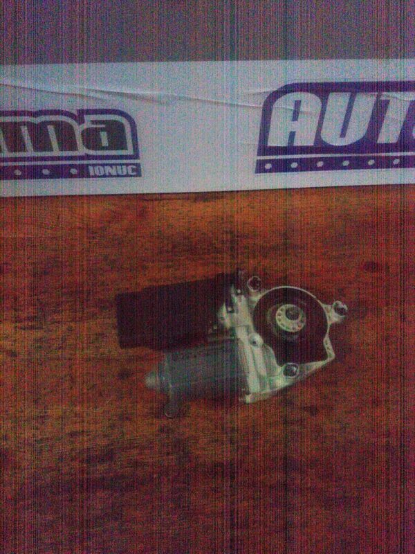 Motoras macara stanga fata Volkswagen Golf 4 1J 1997-2005 COD OEM 101387-100