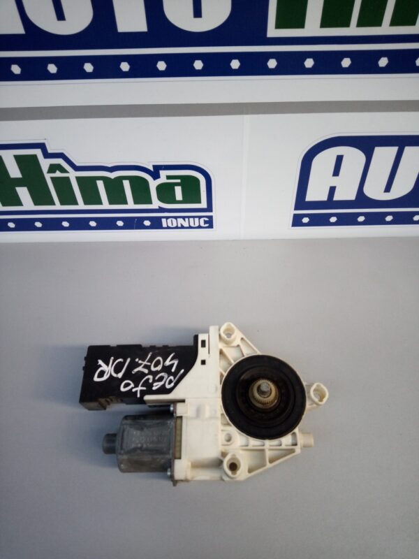 Motoras macara dreapta fata  0130822201 PEUGEOT 407  2004-2011