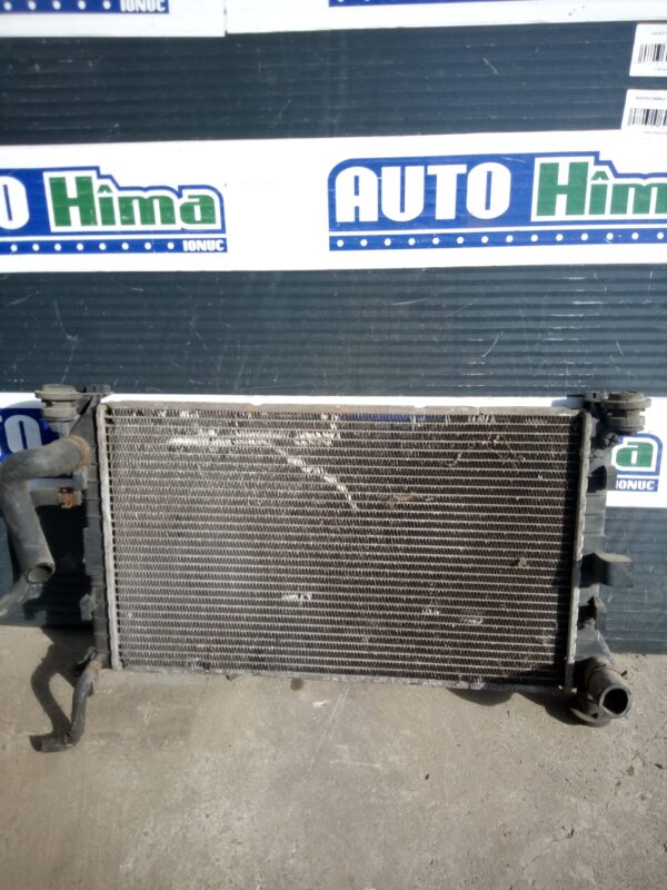 Radiator apa 98AW-8061-DE / 1.6B Ford Focus 1  1998-2004