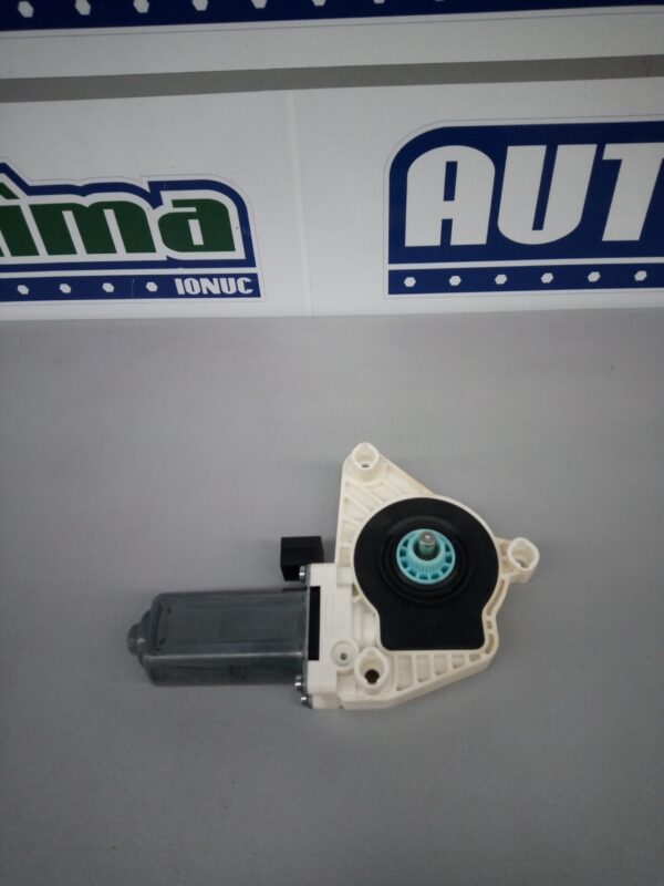 Motoras macara stanga fata 5Q4959801B Volkswagen Golf 7  2012-2020