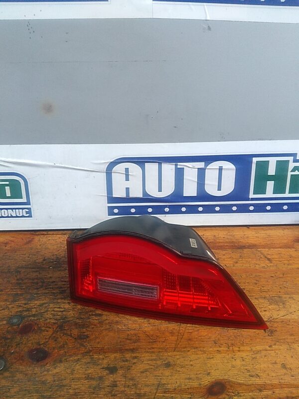 Stop dreapta haion cu LED  HK83-15K272-AA Jaguar