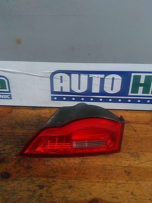 Stop stanga haion cu LED  HK83-15K273-AA Jaguar