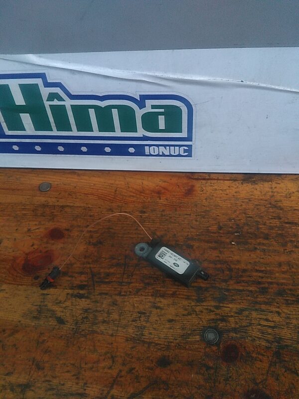 Amplificator antena  HK83 18C901 AC Jaguar