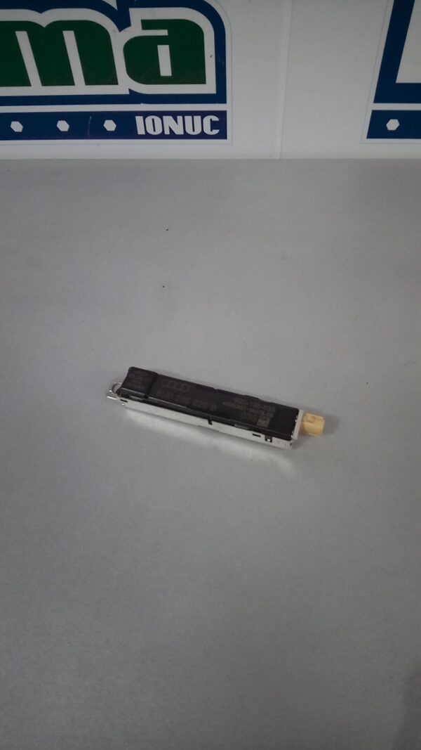 Amplificator antena 8U0035225B Audi