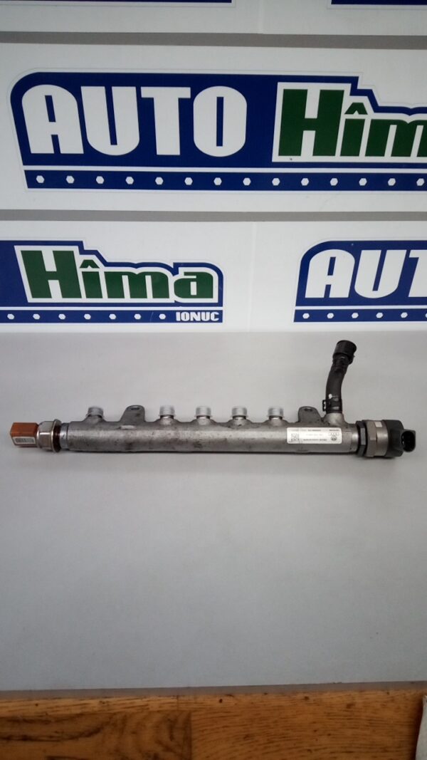 Rampa injectoare 03L130089A 2.0 TDI  Audi A4 B8  2008-2016