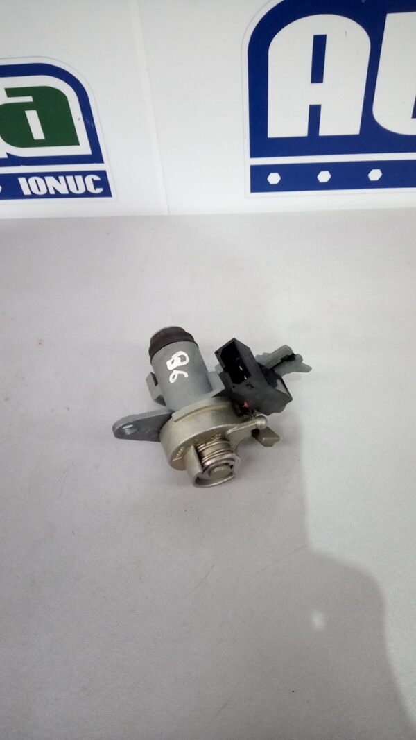 Incuietoare haion 8E0827573A Audi A4 B6  2000-2005