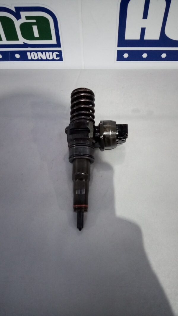 Injector 038130073BN (CS) 2.0 TDI  Volkswagen Golf 5 1K  2003-2010