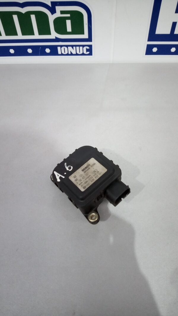 Motoras aeroterma bord 4B2820511 0132801137 Audi A6 4B (C5)  1997-2004