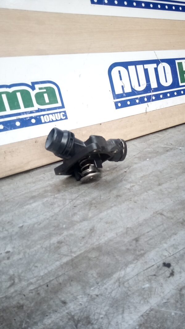 Capac + termostat 7785052 / 7785053 /.3.0D BMW Seria 5 E60  2004-2010