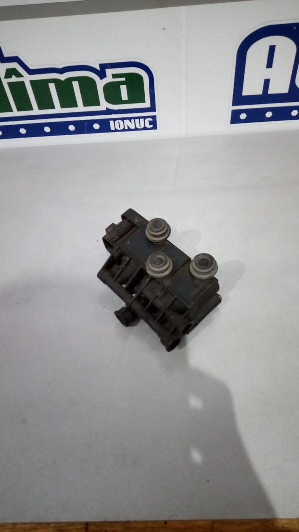 Bloc valve suspensie spate RVH000055 Land Rover