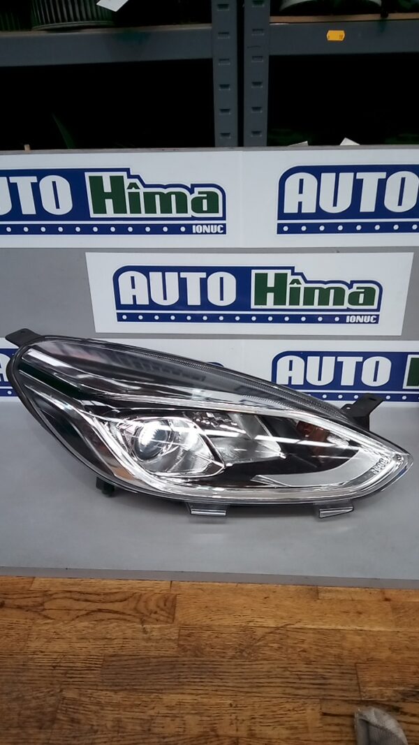 Far dreapta cu LED H1BB-13W029-DE Ford Fiesta MK7  2017-2022