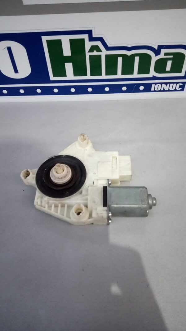 Motoras macara dreapta spate 5Q4959812A Volkswagen Golf 7  2012-2020