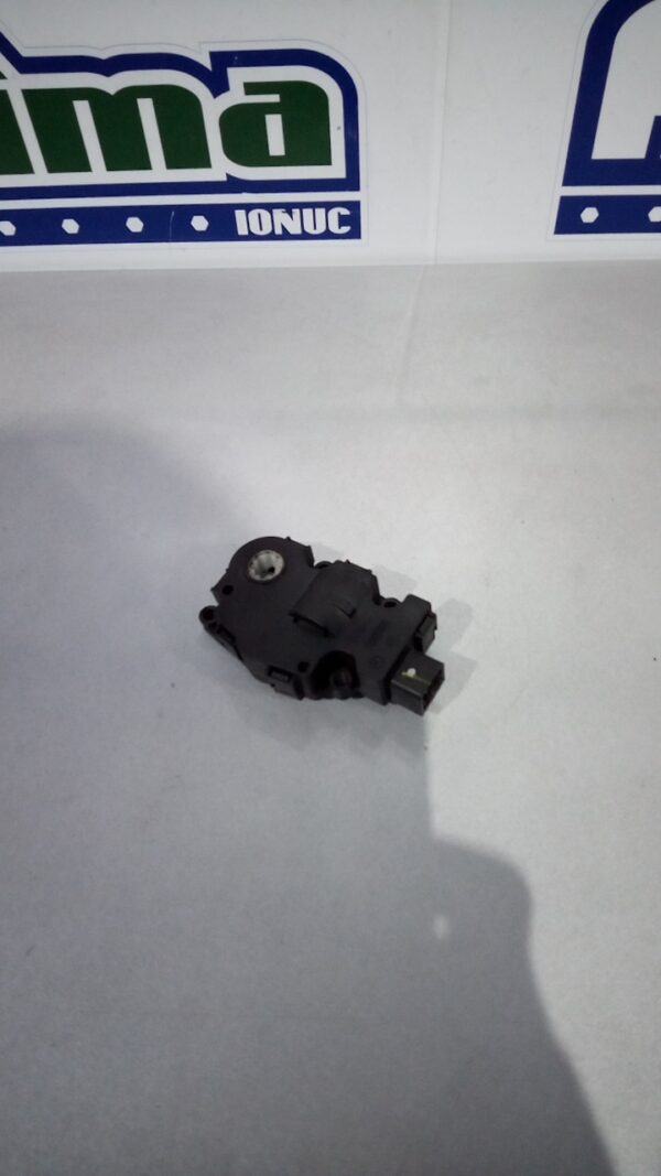 Motoras aeroterma bord 929886B BMW Seria 1 E87  2004-2011