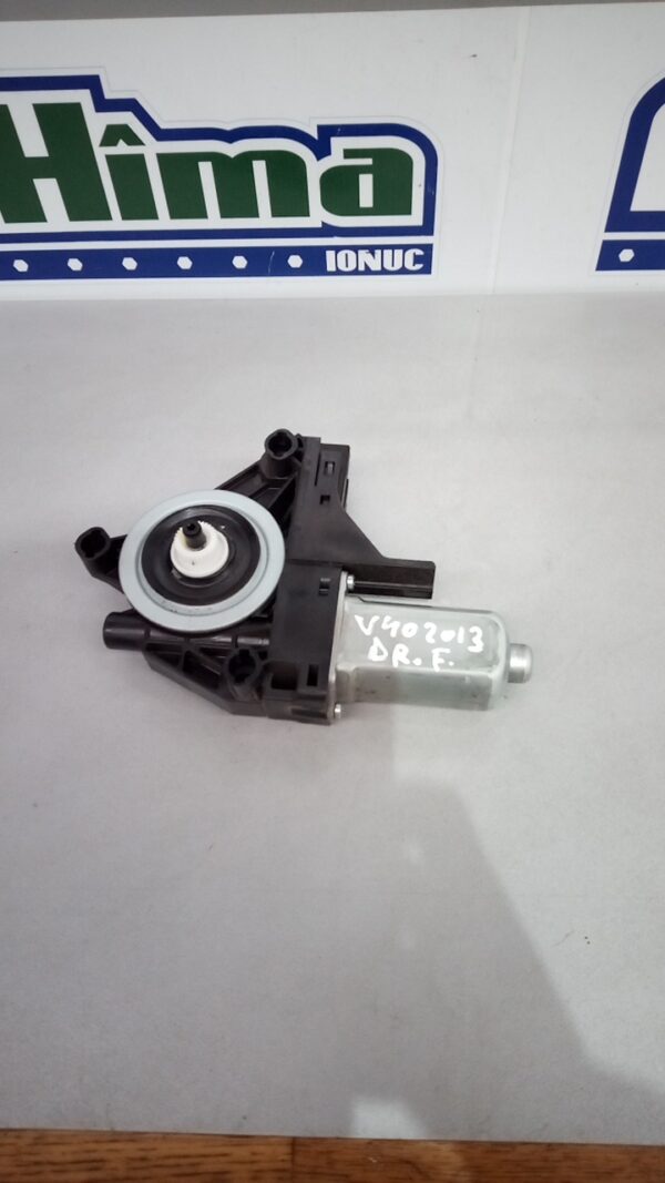 Motoras macara dreapta fata MITSUBA WR12-717 Volvo V40 MK3 2013-2018