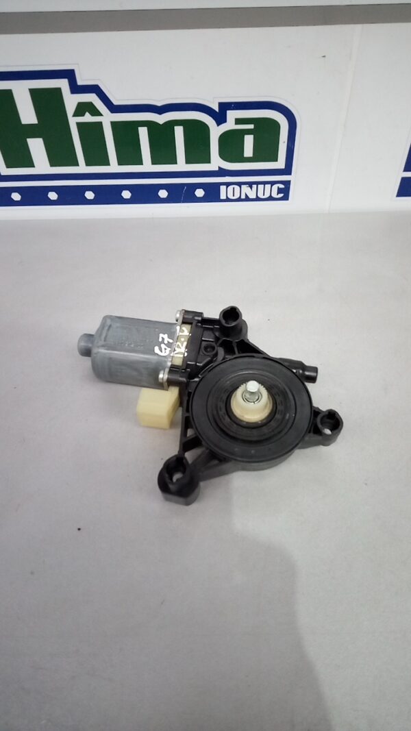 Motoras macara dreapta fata 5Q0959802B 0130822716 Volkswagen Golf 7  2012-2020