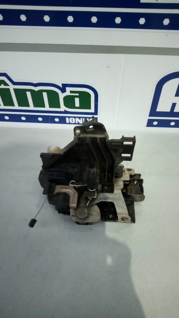 Broasca usa dreapta fata 3B1837016 Volkswagen Caddy 2  1995-2004