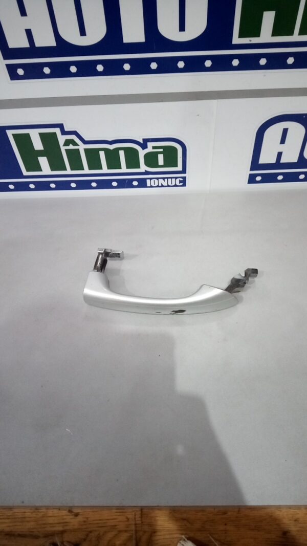 Maner exterior usa dreapta fata fara cod Mercedes-Benz C-Class W203 2000-2007