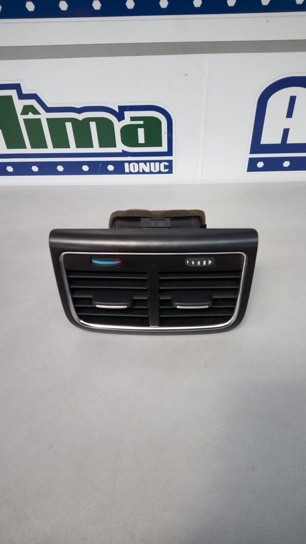 Grila aer spate 8K0819203E Audi A5 8T  2007-2016