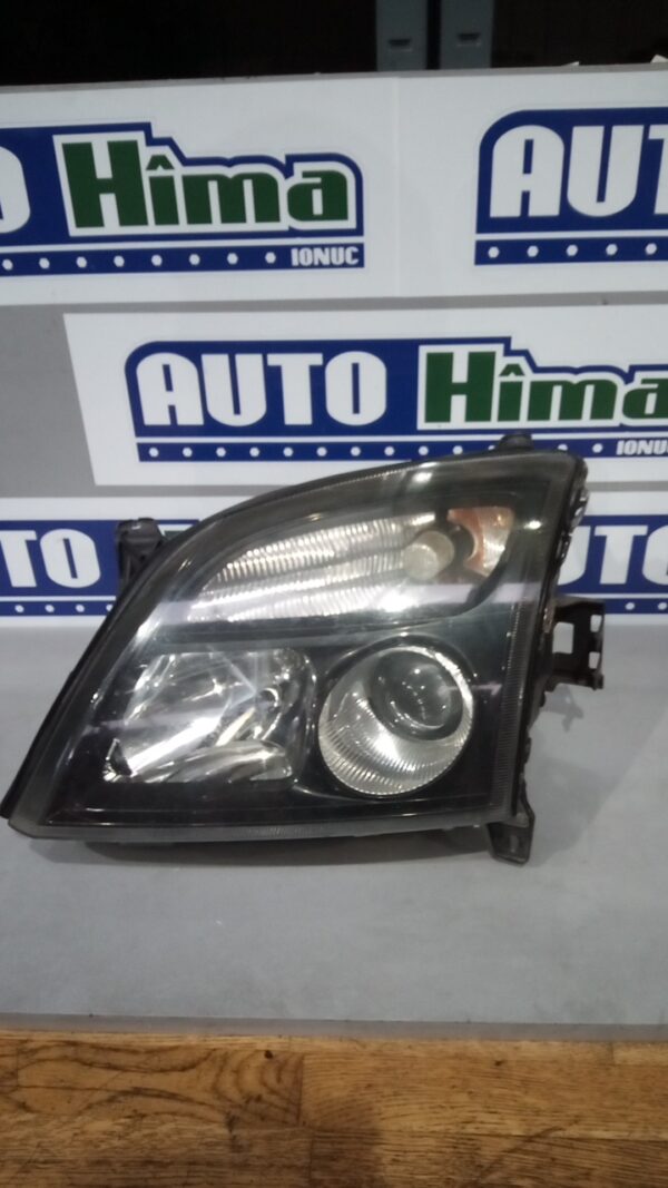 Far stanga cu xenon si lupa fara cod  Opel Signum  2003-2008