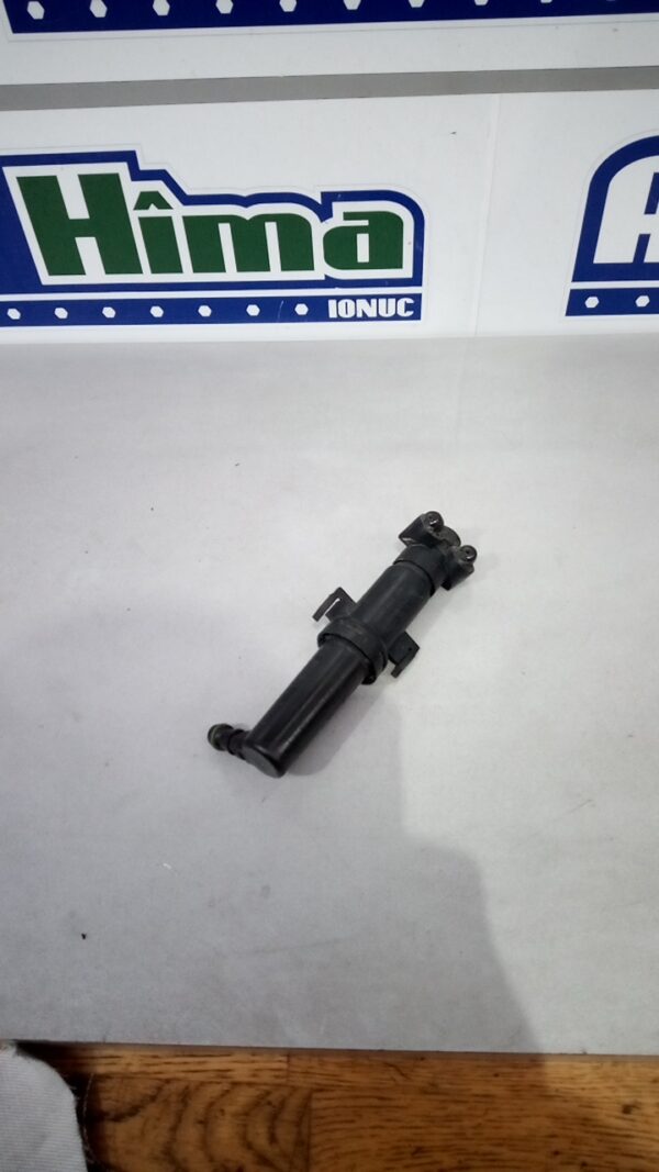 Spalator far stanga 8P0955101B Audi A3 8P  2003-2012