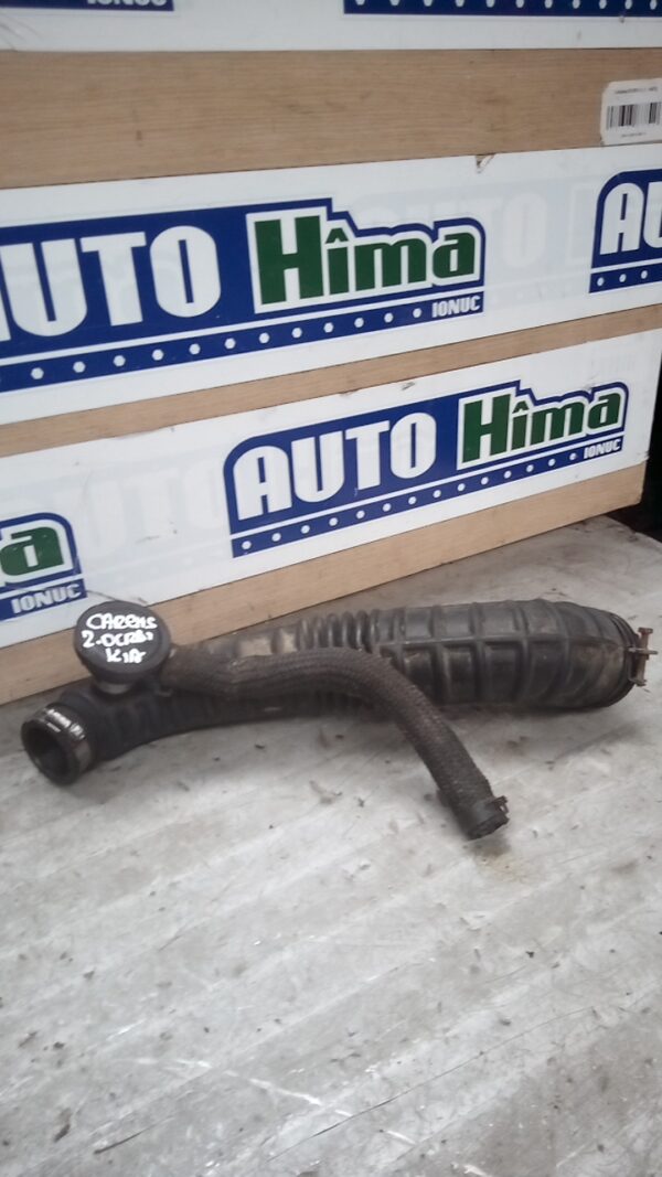 Furtun aer intercooler K2KB13220 / 2.0CRDI Kia Carens II (FJ)  2002-2023